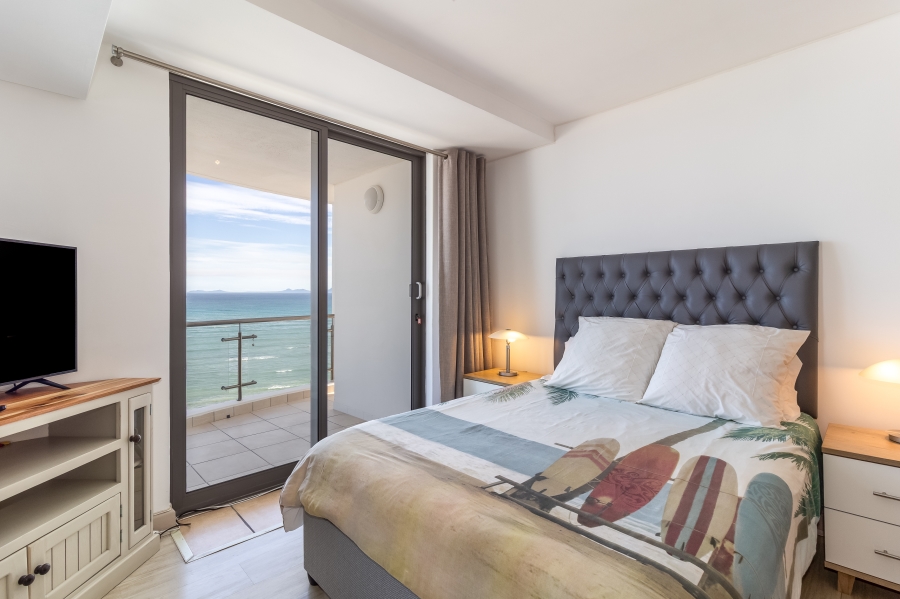 To Let 3 Bedroom Property for Rent in Strand Central Western Cape